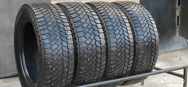 Gislaved Nord Frost 200 215/60 R16 92T