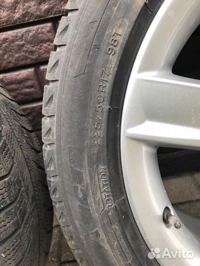 Онигинальнфе диски audi r17 с зимней резиной