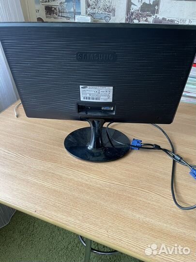 Монитор Samsung