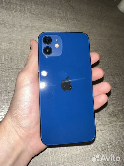 iPhone 12, 64 ГБ