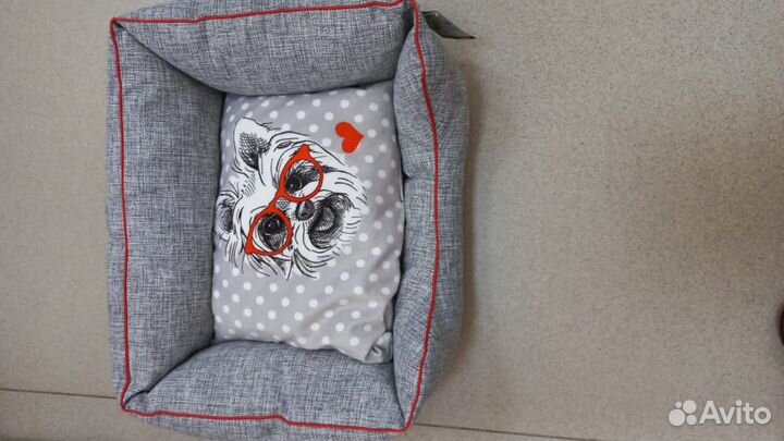 Лежанка для кошек и собак