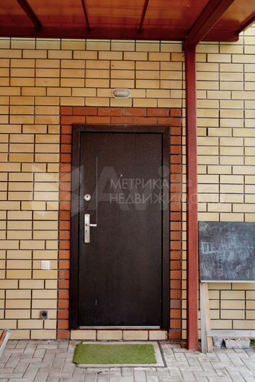 Дом 210 м² на участке 7 сот.