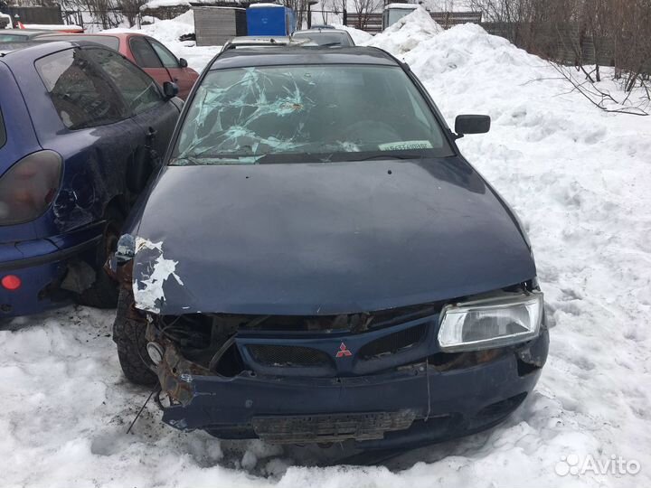 Mitsubishi Carisma 1.6 МКПП в разборе