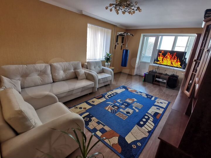 2-к. квартира, 56 м², 2/5 эт.