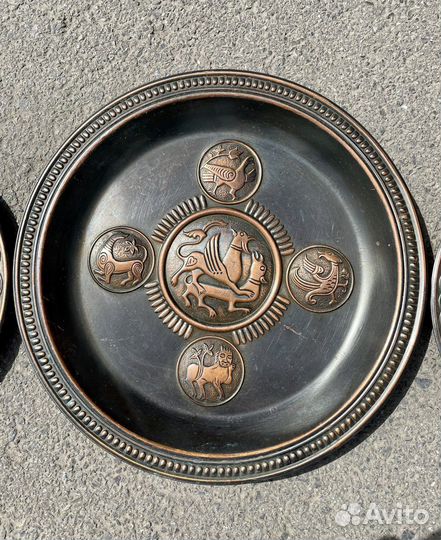 Дикорны тарелки «Мифы и Дмитриевский собор»