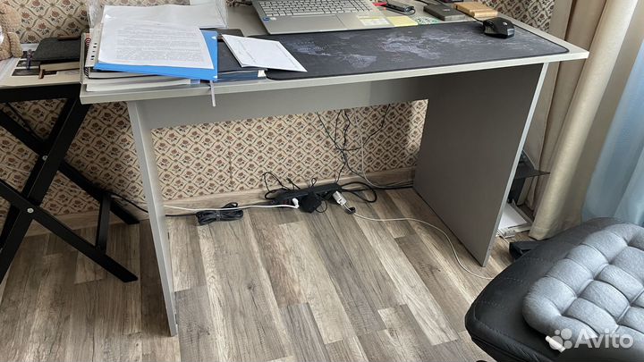 Письменный стол