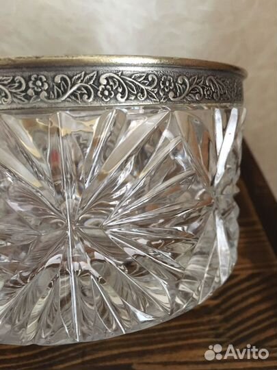 Вазы хрустальные разные