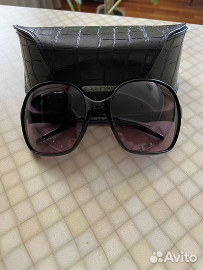 Солнцезащитные очки Gianfranco Ferre