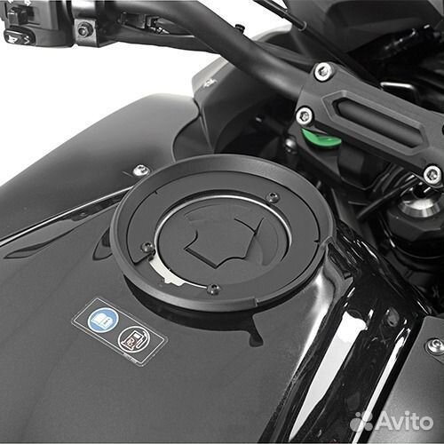 Крепление сумки Givi BF26 на бак мотоцикла