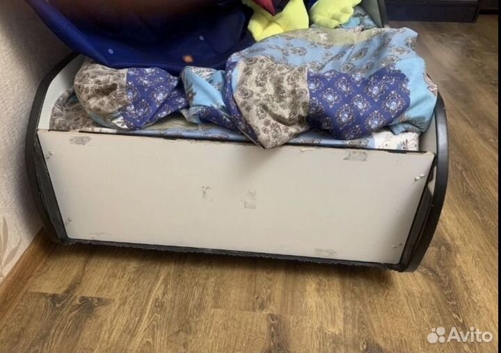 Кровать машинка