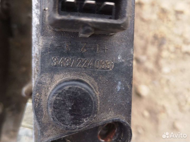 Заслонка дроссельная Audi 100с4/а6с4 мех инжект