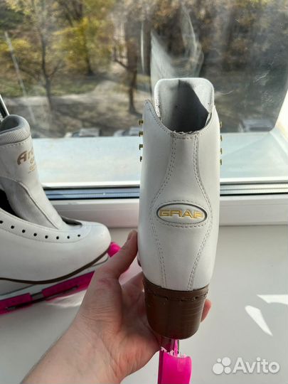 Коньки фигурные Graf Arosa