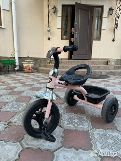 Трехколесный велосипед