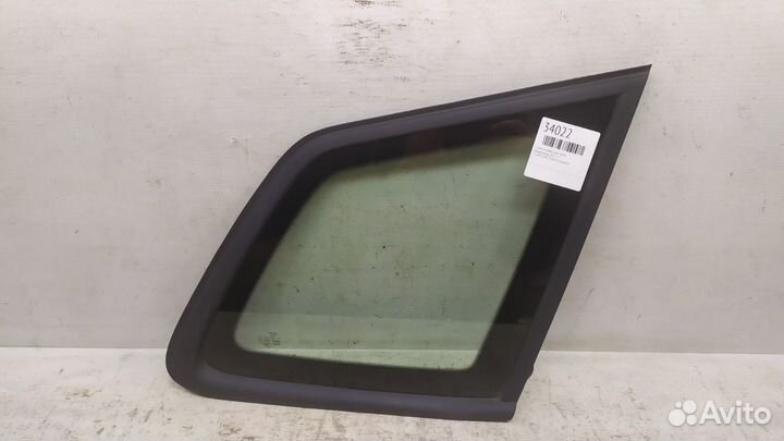 Стекло кузова заднее правое Skoda Karoq 2017