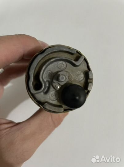 Бензонасос Mazda Familia