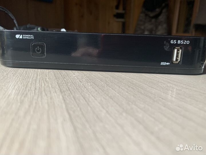 Ресивер триколор GS B520