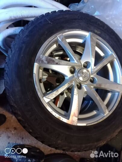 Колеса в сборе r15 зимние 4 шт