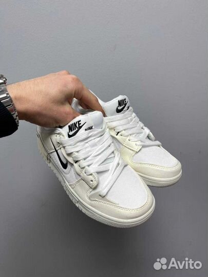 Кроссовки Nike Dunk Disrupt 2 white