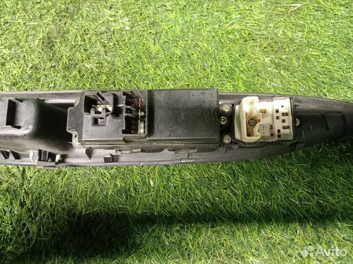 Блок управления стеклоподъемников для Mazda 6 GG