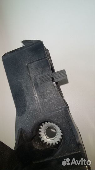 4G0805608 Кронштейн фар правый audi A6 (C7,4G)