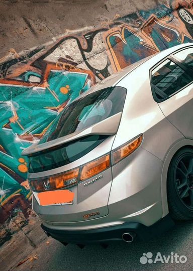 Накладка на задний бампер Honda Civic 8 5d