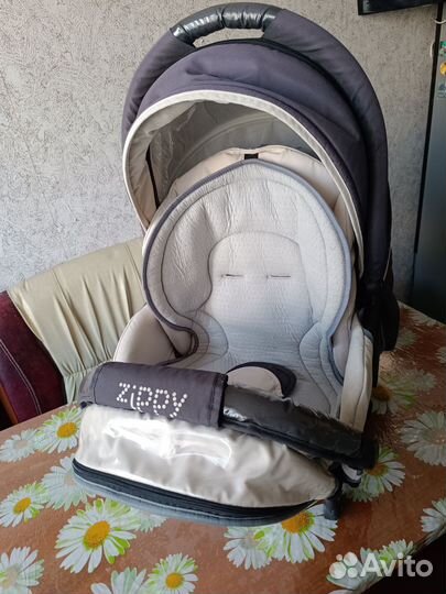 Коляска zippy 2 в 1