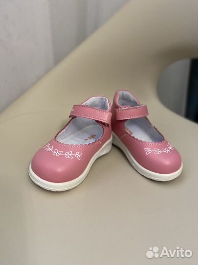 Сандали новые totta 23,24,25,26