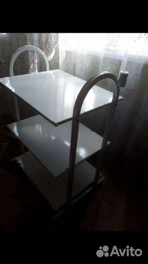 Столик-этажерка