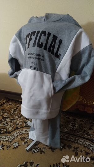 Спортивный костюм женский