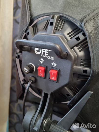 Ламповый осветитель с софтбоксом