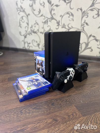 Sony PS4 slim 1tb