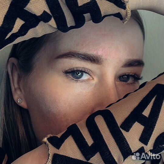 Мастер бровист