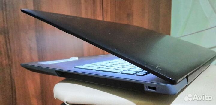 Ноутбук Lenovo