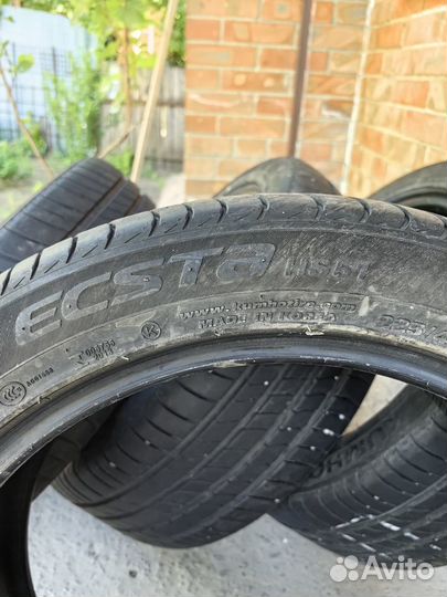 Kumho Ecsta HS51 225/45 R17 91W