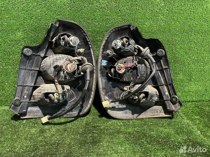 Стоп-сигнал на toyota duet