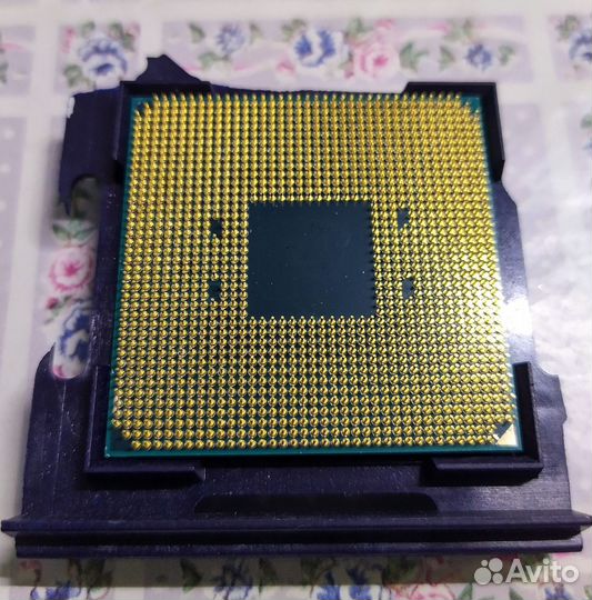 Процессор Ryzen 7 2700