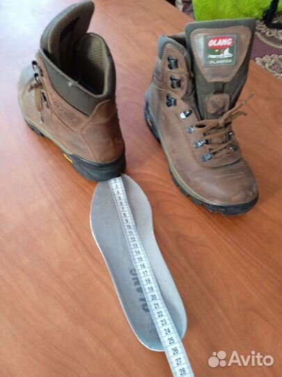 Треккинговые ботинки