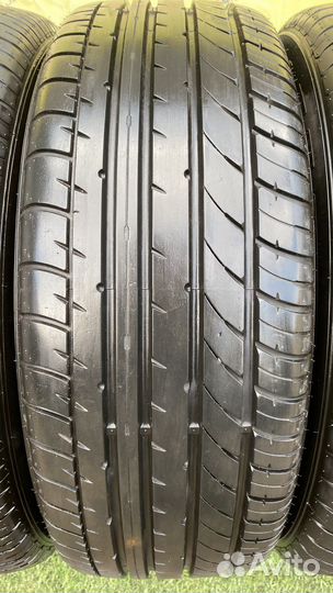 Achilles 2233 215/60 R16