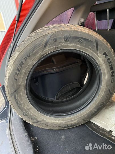 Kumho I'Zen RV Stud KC16 225/65 R17