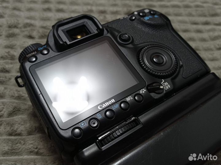 Фотоаппарат canon 40d +дополнительный акумулятор