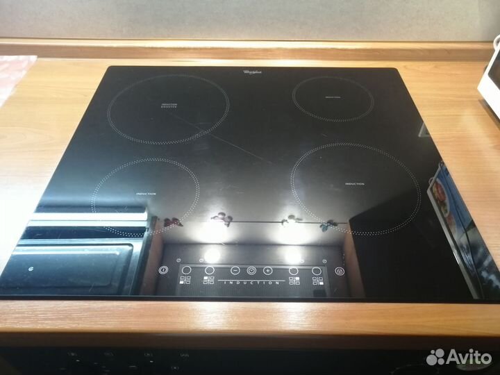 Индукционная плита Whiripool