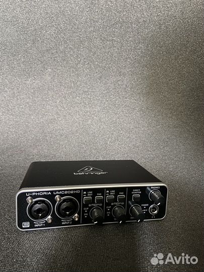 Внешняя звуковая карта Behringer umc 202hd