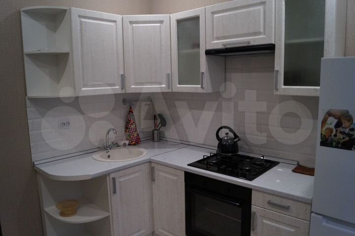 2-к. квартира, 57 м², 2/4 эт.