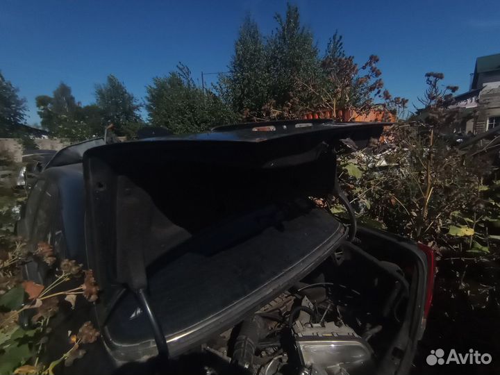 Крышка багажника Mercedes Benz C седан