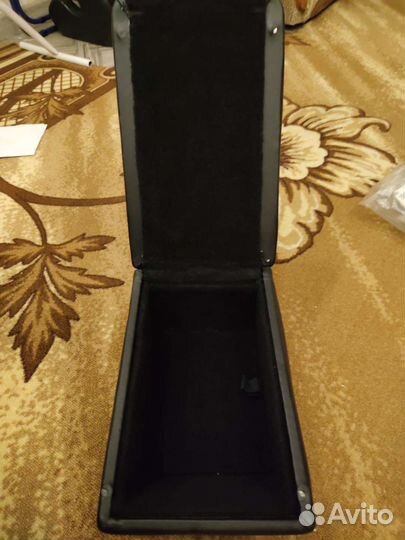 Подлокотник Opel zafira b