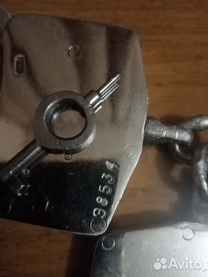 Полицейские наручники