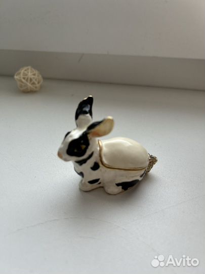 Декоративный кролик-шкатулка