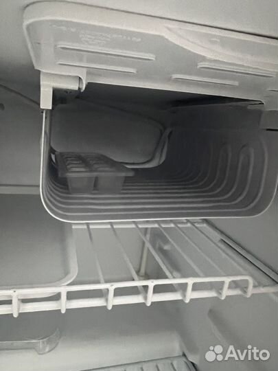 Мини-холодильник