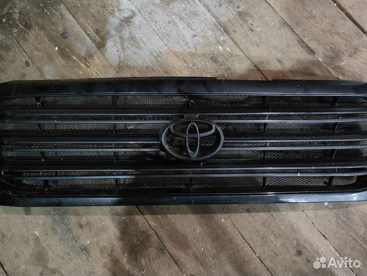 Решетка радиатора toyota land cruiser 100