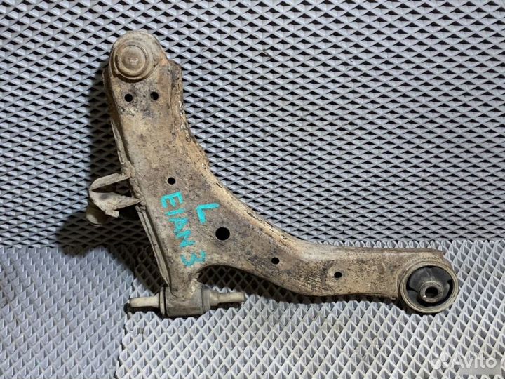 Рычаг передний левый Hyundai Elantra XD седан 2.0